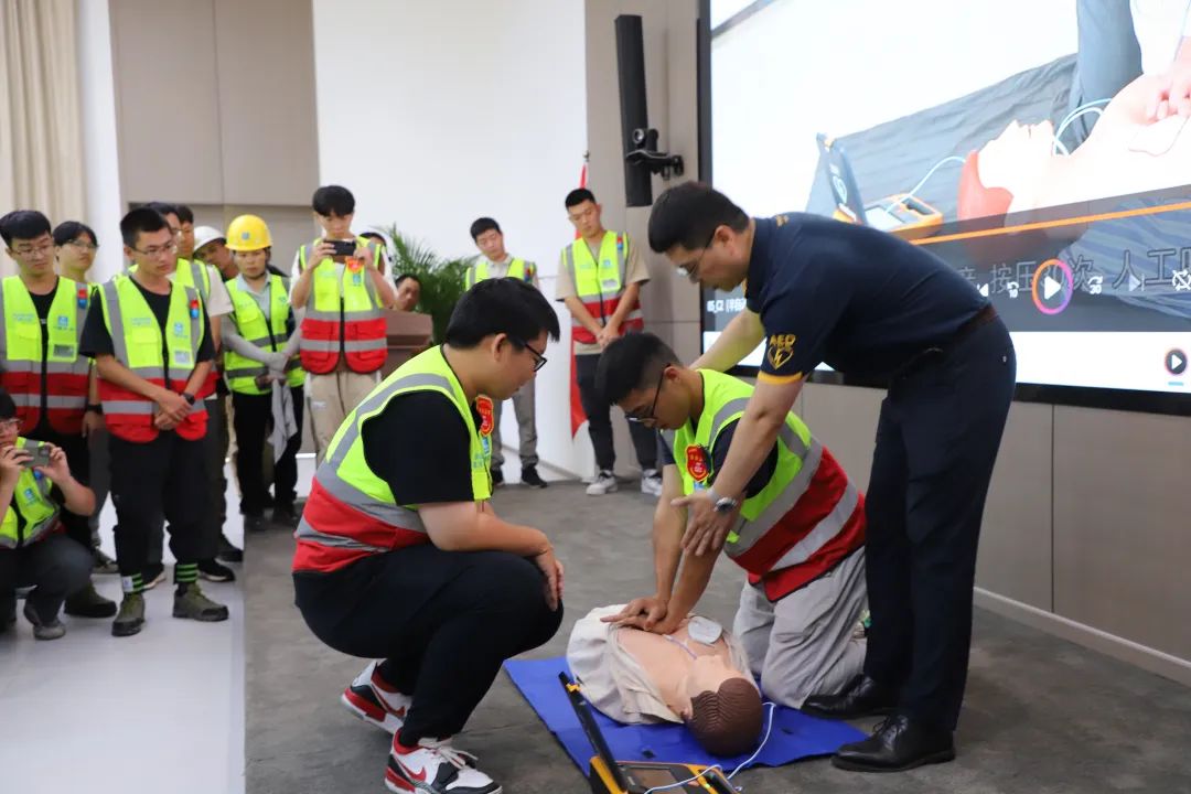 1692061464636216.jpg 640 (1).jpg