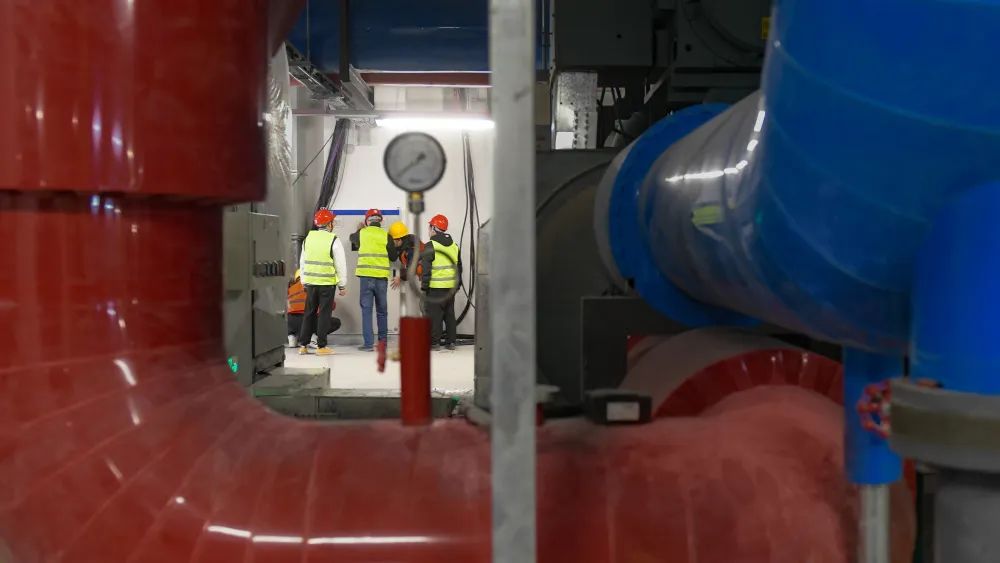 1704417649575168.jpg 5.jpg